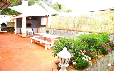 Villa Di Sofia: Propriété, Arrière-Cour, Cour, Cour, Bâtiment, Maison, Immobilier, Patio, Jardin, Pièce