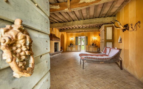 Lavacchio 16: Bois, Bâtiment, Design Intérieur, Mur, Sol, Porte, Dur, Sol, Faisceau, Arbre