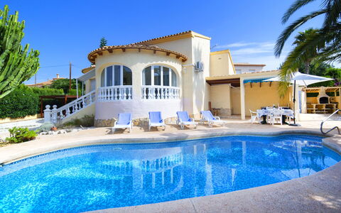 Lucien Marie: Propriété, Piscine, Bâtiment, Immobilier, Maison, Domicile, Biens, Villa, Zone Résidentielle, Architecture