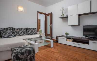 Logement:&nbsp;Heidi 107.1
