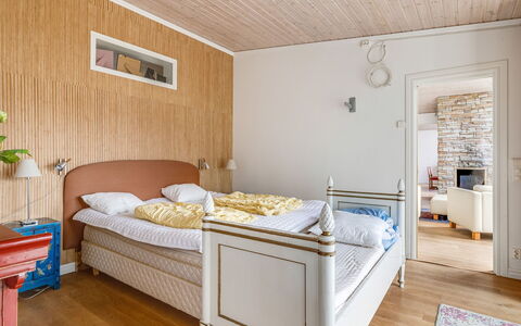 Bergstigen Gunnebo: Propriété, Meubles, Cabinetry, Confort, Bleu Azur, Plante, Bois, Bâtiment, Cadre De Lit