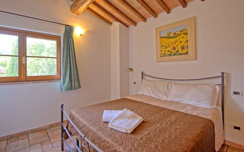 Borgo Mulignone: Chambre, Pièce, Lit, Meubles, Propriété, Bâtiment, Drap De Lit, Plafond, Cadre De Lit, Sol