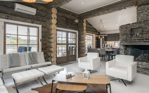 Villa Moose: Meubles, Design Intérieur, Bois, Sol, Canapé, Plafond, Salon, Sol, Domicile, Pièce