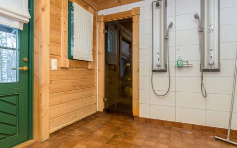 Villa Tilia: Lit, Meubles, Chambre, Design Intérieur, Literie, Drap De Lit, Sol, Bois, Sol, Pièce