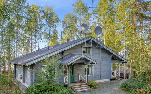 Villa Tilia: Lit, Meubles, Chambre, Design Intérieur, Literie, Drap De Lit, Sol, Bois, Sol, Pièce