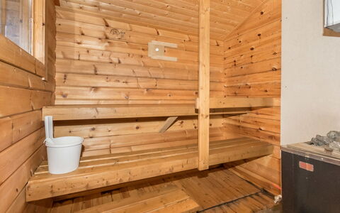 Käenpesä: Bois, Sol, Sol, Meubles, Parquet, Design Intérieur, Lit Superposé, Pièce, Tache De Bois, Dur