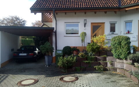 Donau: Propriété, Maison, Bâtiment, Domicile, Immobilier, Toit, Cour, Chalet, Façade, Pavé