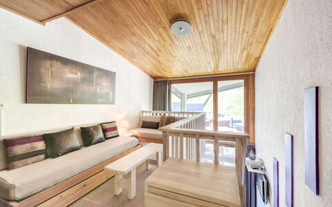 Tignes 395: Table, Meubles, Propriété, Bâtiment, Bois, Canapé, Confort, Salon, Sol, Cadre