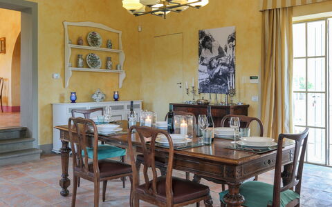 Villa Bacco: Meubles, Design Intérieur, Table, Chaise, Salle À Manger, Sol, Table Cuisine Et Salle A Manger, Pièce, Sol, Éclairage