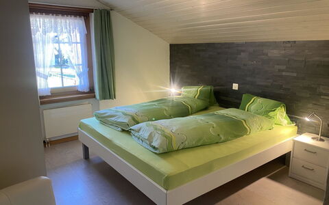 Sarazena: Design Intérieur, Chambre, Lit, Bois, Sol, Meubles, Plafond, Sol, Drap De Lit, Literie