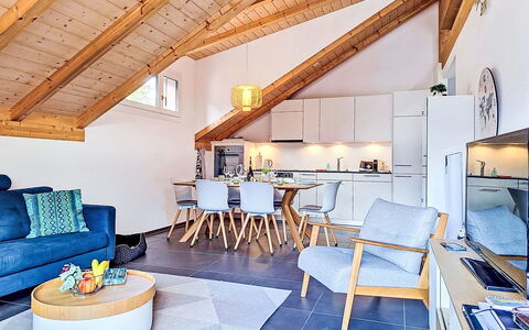 Kandersteg 420: Design Intérieur, Meubles, Sol, Bois, Sol, Pièce, Plafond, Chaise, Table, Salon