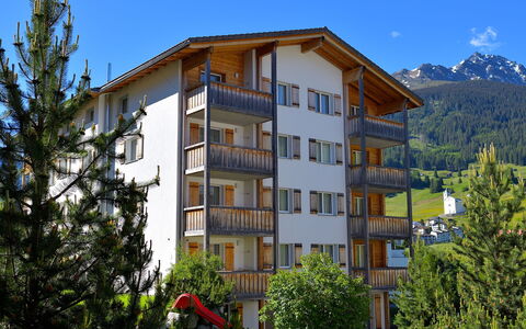 Savognin 50: Zone Résidentielle, Propriété, Bâtiment, Appartement, Maison, Condominium, Immobilier, Architecture, Domicile, Ville