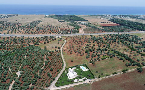 Masseria Villa Il Frantoio: Photographie Aérienne, Vue Du Ciel, Lot Terre, Zone Résidentielle, Banlieue, Design Urbain, La Photographie, Paysage, Plaine, Immobilier