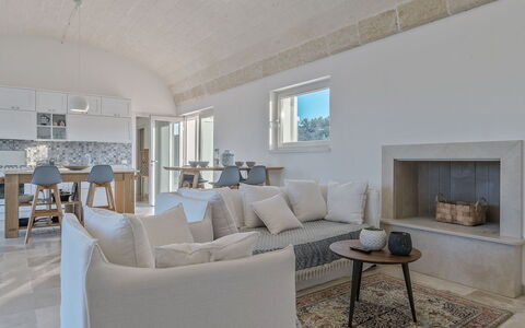 Villa Amelia: Salon, Pièce, Propriété, Design Intérieur, Meubles, Bâtiment, Maison, Domicile, Immobilier, Sol