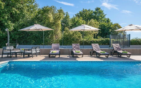 Casetta Filip: Piscine, Propriété, Recours, Loisir, Ciel, Vacances, Immobilier, Balancelle, Été, Mobilier De Jardin