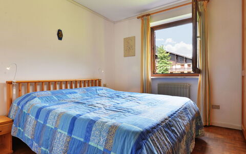 Cesa Palua: Chambre, Lit, Pièce, Meubles, Propriété, Drap De Lit, Sol, Cadre De Lit, Literie, Immobilier