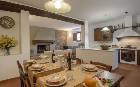 San Giovanni 801: Pièce, Propriété, Design Intérieur, Meubles, Bâtiment, Salle À Manger, Table, Plafond, Immobilier, Maison