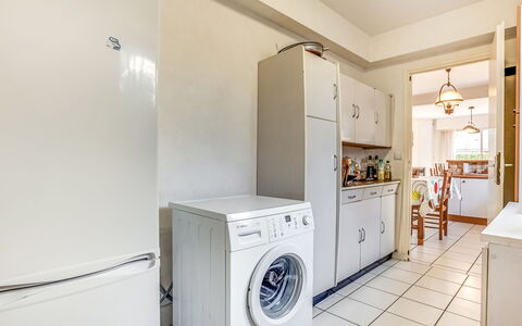 Grah Moullac: Buanderie, Pièce, Propriété, Principaux Appliance, Machine À Laver, Design Intérieur, Sécheuse, Maison, Bâtiment, Blanchisserie