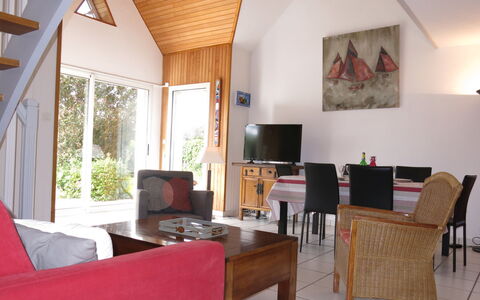 Les Embruns: Meubles, Propriété, Cadre, Table, Bois, Chaise, Design Intérieur, Bâtiment, Architecture, Sol