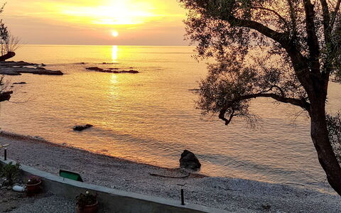 Solenzara 650: Ciel, Le Coucher Du Soleil, L'Eau, Horizon, Arbre, Matin, Mer, Océan, Nuage, Soirée