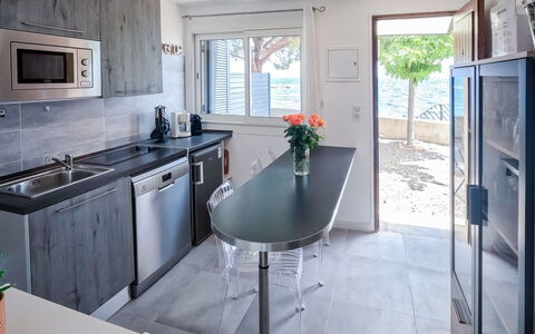 Solenzara 650: Nuage, Ciel, Vaisselle, Table, Propriété, Meubles, Montagne, Aliments, Vaisselle, Drinkware