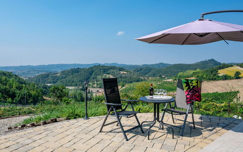 Casa Chiara (Sic400): Ciel, Plante, Table, Meubles, Propriété, Tableau De Plein Air, Parapluie, Mobilier De Jardin, Ombre, Lot Terre