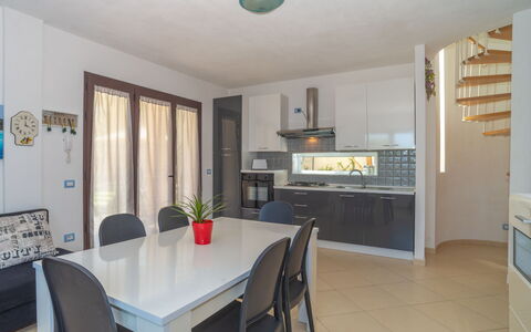 Pellicano: Meubles, Table, Propriété, Cabinetry, Comptoir, Chaise, Bâtiment, Bois, Cuisine, Design Intérieur