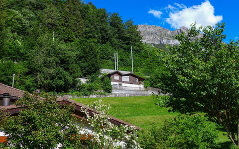 Chalet Guldeli: Plante, Nuage, Ciel, Propriété, Bâtiment, Vert, Botanique, Bleu, Paysage Naturel, Montagne