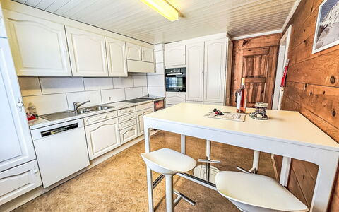 Godo: Cuisine, Sol, Meubles, Sol, Design Intérieur, Comptoir, Bois, Cabinetry, Appareil De Cuisine, Principaux Appliance