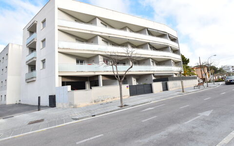 Oliveres: Propriété, Architecture, Bâtiment, Zone Résidentielle, Immobilier, Maison, Usage Mixte, Appartement, Condominium, Bâtiment Commercial
