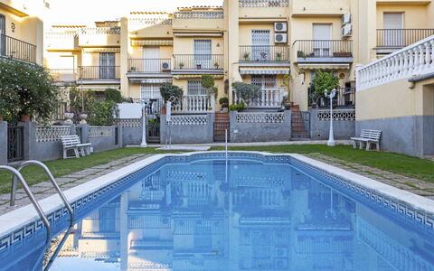 Llaberia: Piscine, Propriété, Bâtiment, Immobilier, Condominium, Centre De Loisirs, Appartement, Zone Résidentielle, Maison, Loisir