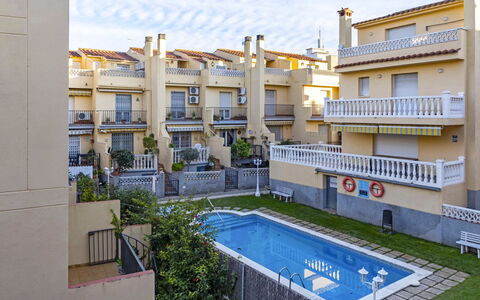 Llaberia: Propriété, Bâtiment, Appartement, Zone Résidentielle, Immobilier, Condominium, Architecture, Piscine, Maison, Pièce