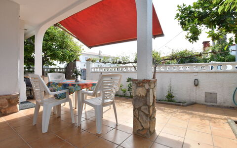 Gavina: Propriété, Bâtiment, Immobilier, Pièce, Maison, Ombre, Architecture, Design Intérieur, Appartement, Villa