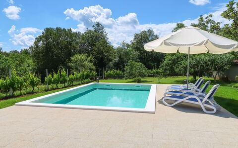 Anteo: Piscine, Propriété, Immobilier, Maison, Loisir, Herbe, Domicile, Bâtiment, Biens, Ombre