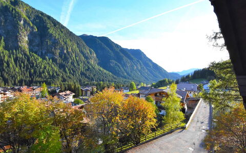 Villa Bellavista: Montagne, La Nature, Montagnes Relief, Ciel, Arbre, Région Sauvage, Jaune, Chaîne De Montagnes, Feuille, Paysage Naturel