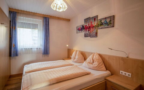 Klopeiner See 60: Chambre, Pièce, Lit, Meubles, Propriété, Cadre De Lit, Matelas, Drap De Lit, Design Intérieur, Bâtiment