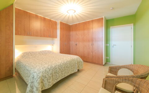De Haan 930: Chambre, Pièce, Meubles, Lit, Propriété, Design Intérieur, Plafond, Mur, Literie, Cadre De Lit