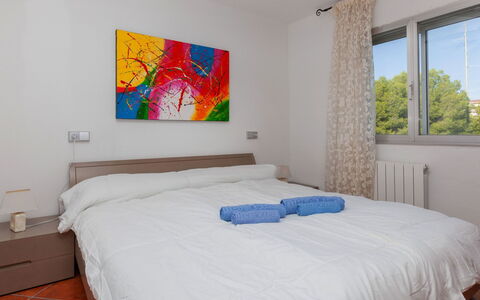 Edificio Meridiano: Chambre, Lit, Pièce, Meubles, Propriété, Cadre De Lit, Drap De Lit, Mur, Design Intérieur, Literie