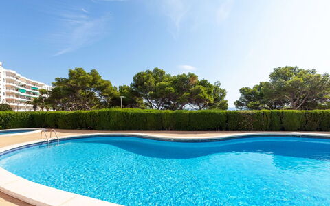 Edificio Meridiano: Piscine, Propriété, Immobilier, Loisir, L'Eau, Vacances, Maison, Ciel, Recours, Bâtiment