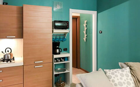 Sabina: Meubles, Cabinetry, Propriété, Vert, Rayonnage, Tiroir, Design Intérieur, Étagère, Bois, Sol