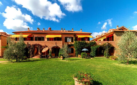Calanchi Apartments: Propriété, Domicile, Maison, Biens, Immobilier, Bâtiment, Zone Résidentielle, Hacienda, Lot Terre, Manoir