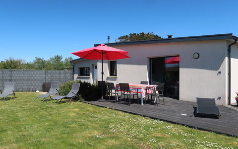 Ty Amiets: Propriété, Lot Terre, Immobilier, Maison, Toit, Ombre, Mobilier De Jardin, Zone Résidentielle, Tableau De Plein Air, Pelouse
