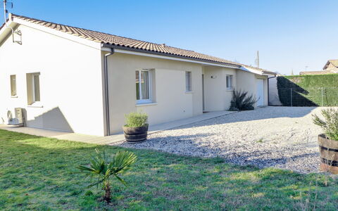 Philibert: Propriété, Maison, Bâtiment, Immobilier, Domicile, Lot Terre, Chalet, Ferme, Zone Rurale, Façade