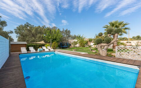 Trullo Suenn Con Piscina: Piscine, Propriété, Immobilier, Domicile, Maison, Loisir, Bâtiment, Arrière-Cour, Recours, Biens