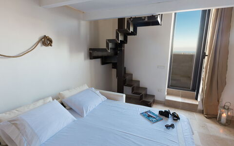 Vista Mare Da Zio Piero: Chambre, Pièce, Propriété, Lit, Meubles, Mur, Design Intérieur, Drap De Lit, Bâtiment, Sol