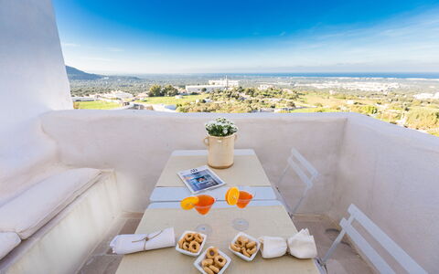 Vista Mare Da Zio Piero: Propriété, Pièce, Ciel, Vacances, Table, Restaurant, Été, Design Intérieur, Paysage, Océan