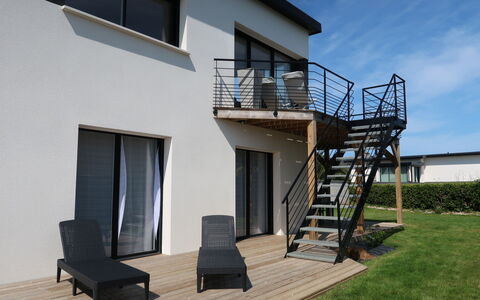 Les Dunes: Ciel, Bâtiment, Fenêtre, Plante, Bois, Nuage, Escaliers, Design Intérieur, Design Urbain, Extérieur Banc