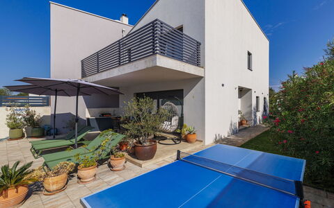 Villa Leonardo: Zone Résidentielle, Domicile, Ombre, Appartement, Balcon, Jardin, Aménagement Paysager, Biens, Cour, Conception
