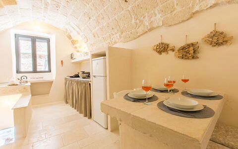 Zia Saby: Propriété, Pièce, Design Intérieur, Sol, Salle De Bains, Bâtiment, Meubles, Mur, Maison, Immobilier