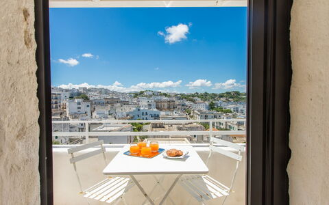Zia Saby: Propriété, Pièce, Design Intérieur, Maison, Fenêtre, Ciel, Immobilier, Daylighting, Bâtiment, Vacances